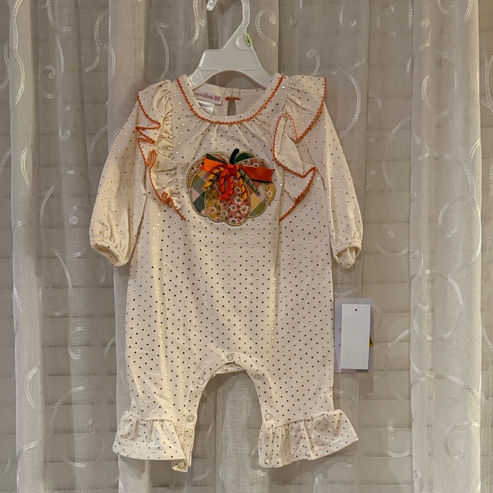 NWT!Bonnie Baby Cream and Gold Polka Dot Outfit with pumpkin in the center - Picture 2 of 7